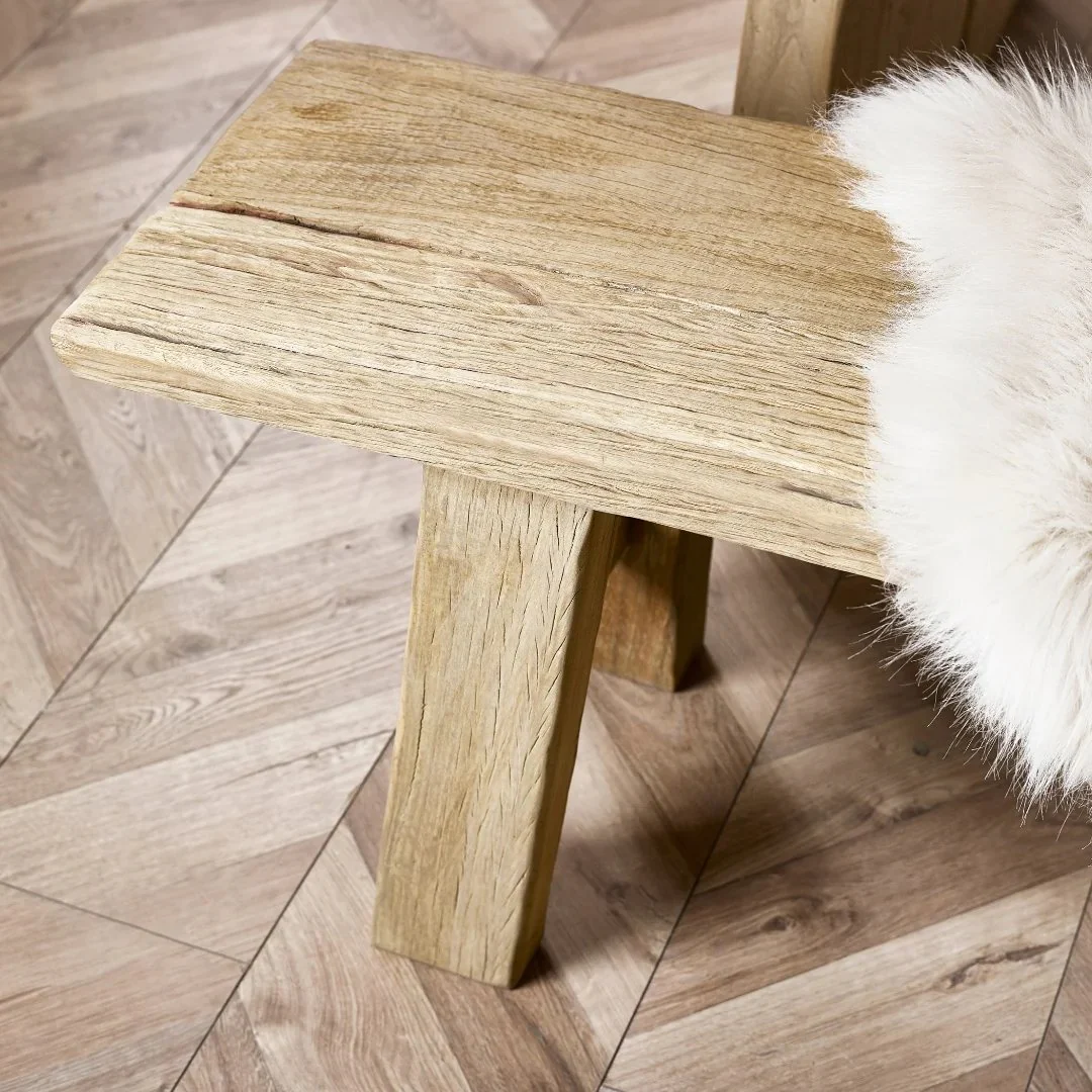 Mardale Reclaimed Elm Dining Table - Solid Leg - Image 9
