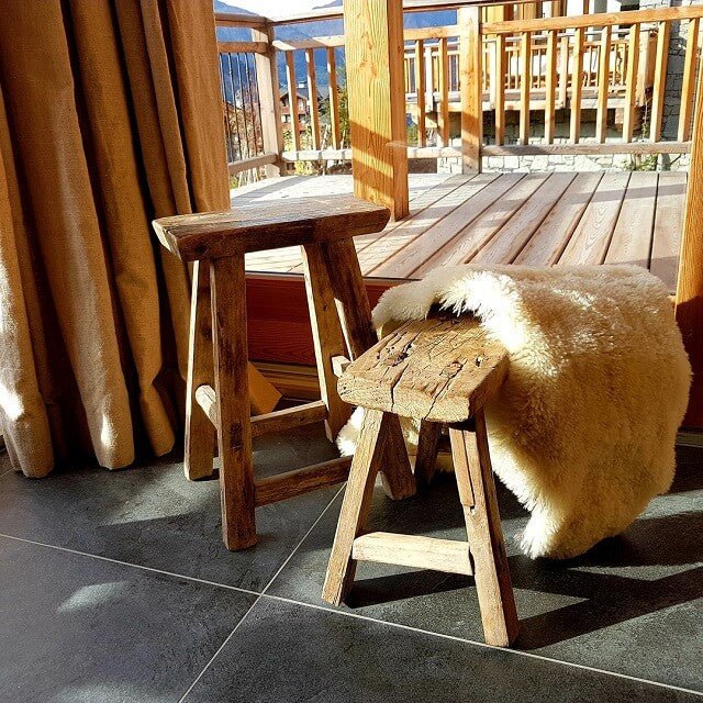 Medium Rustic Stools (35-40cm) - Image 8