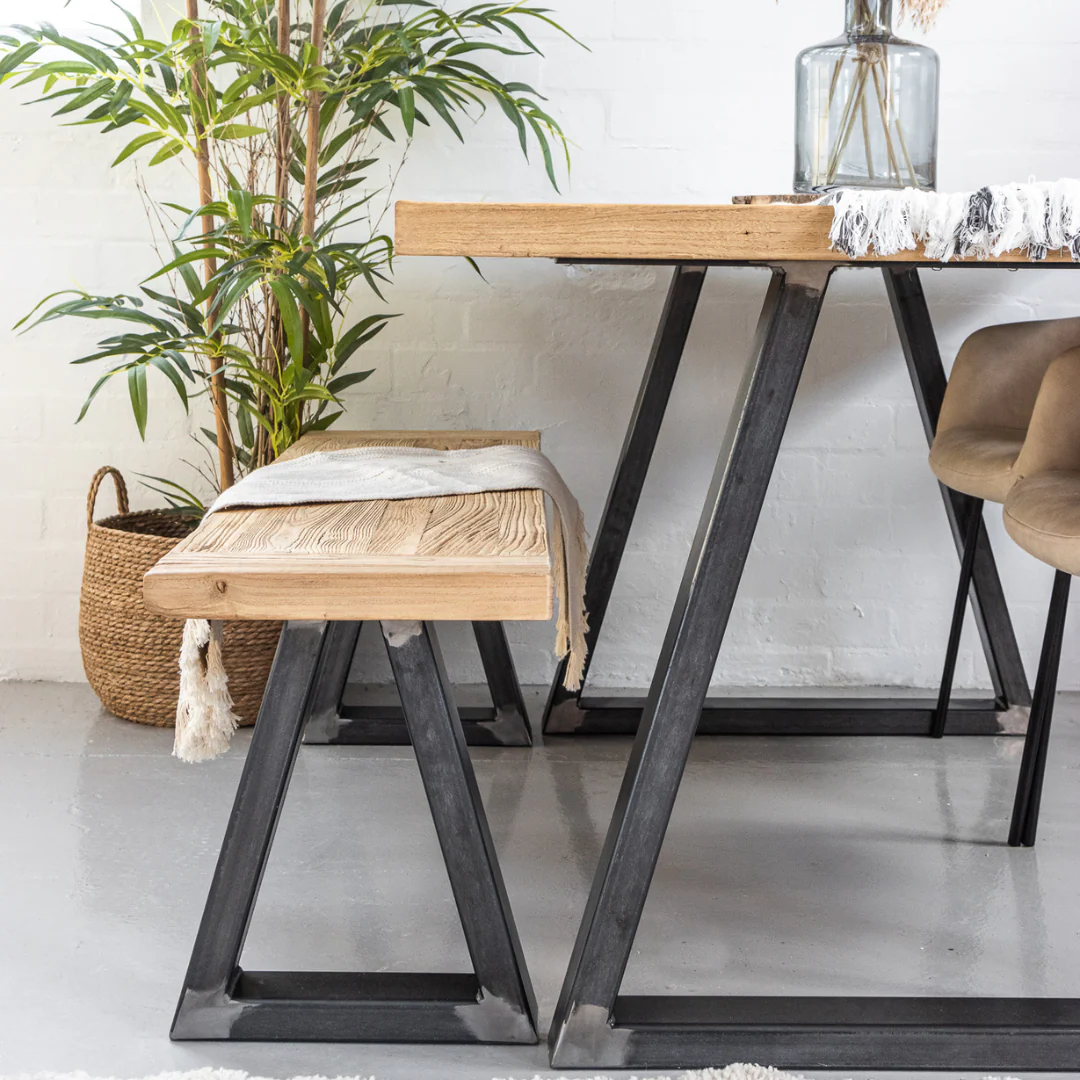 Old Barn Reclaimed Elm Dining Table - Image 4