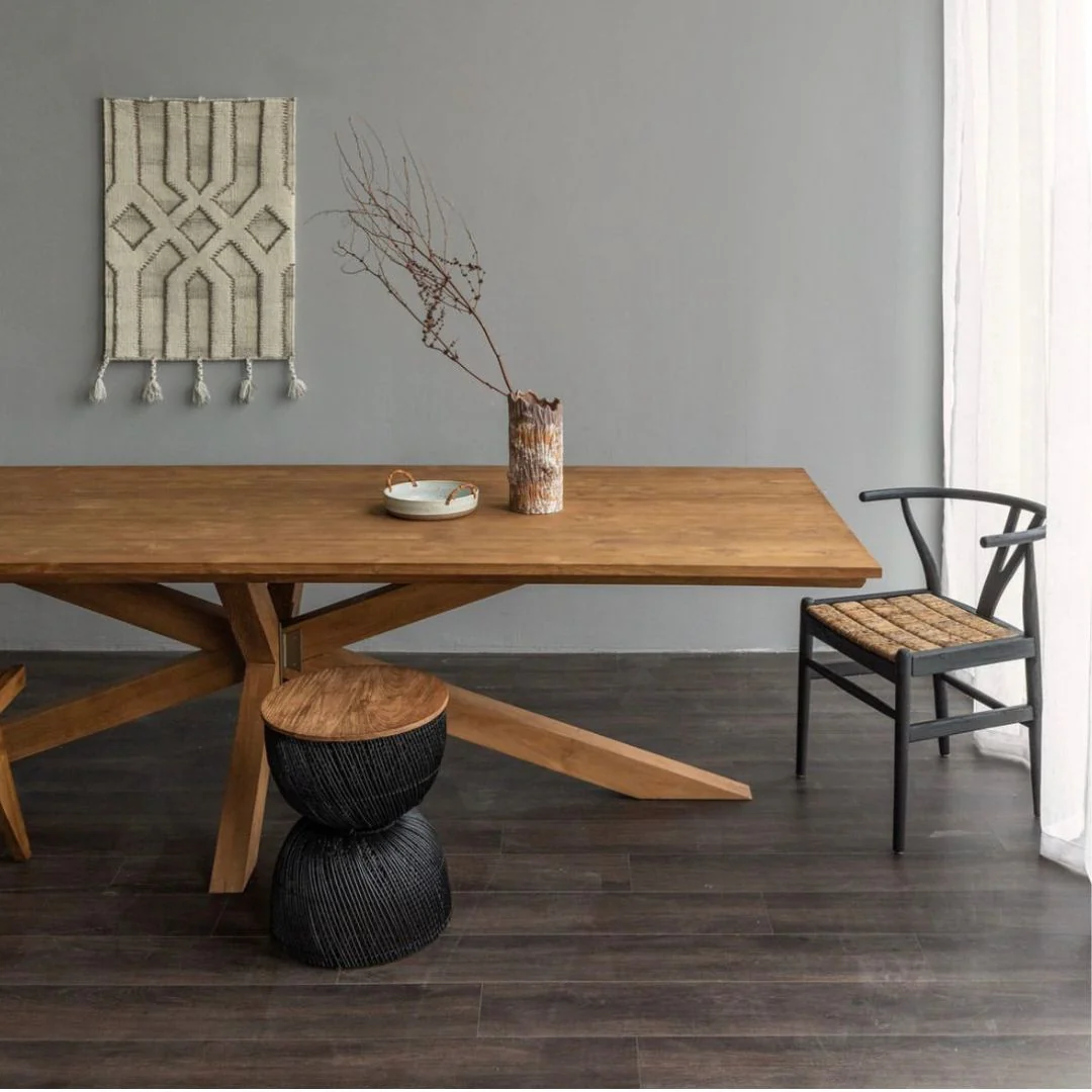 Xono Dining Table - Image 5